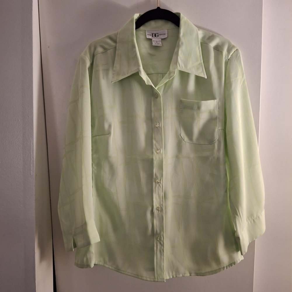 Dana Gibson Women's Light Green Patterened 3/4 Sleeve Shirt